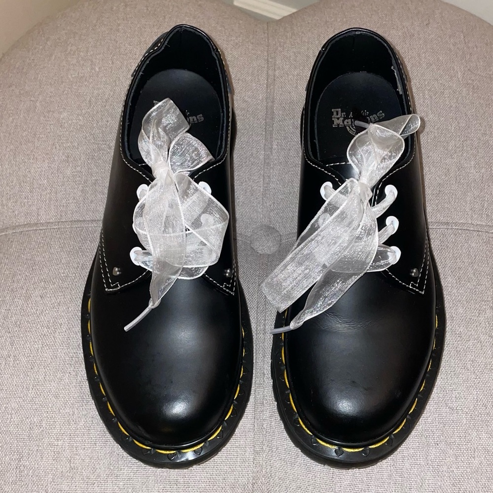 DR MARTENS 1461 HEARTS SMOOTH PATENT LEATHER WOMENS OXFORD SHOES